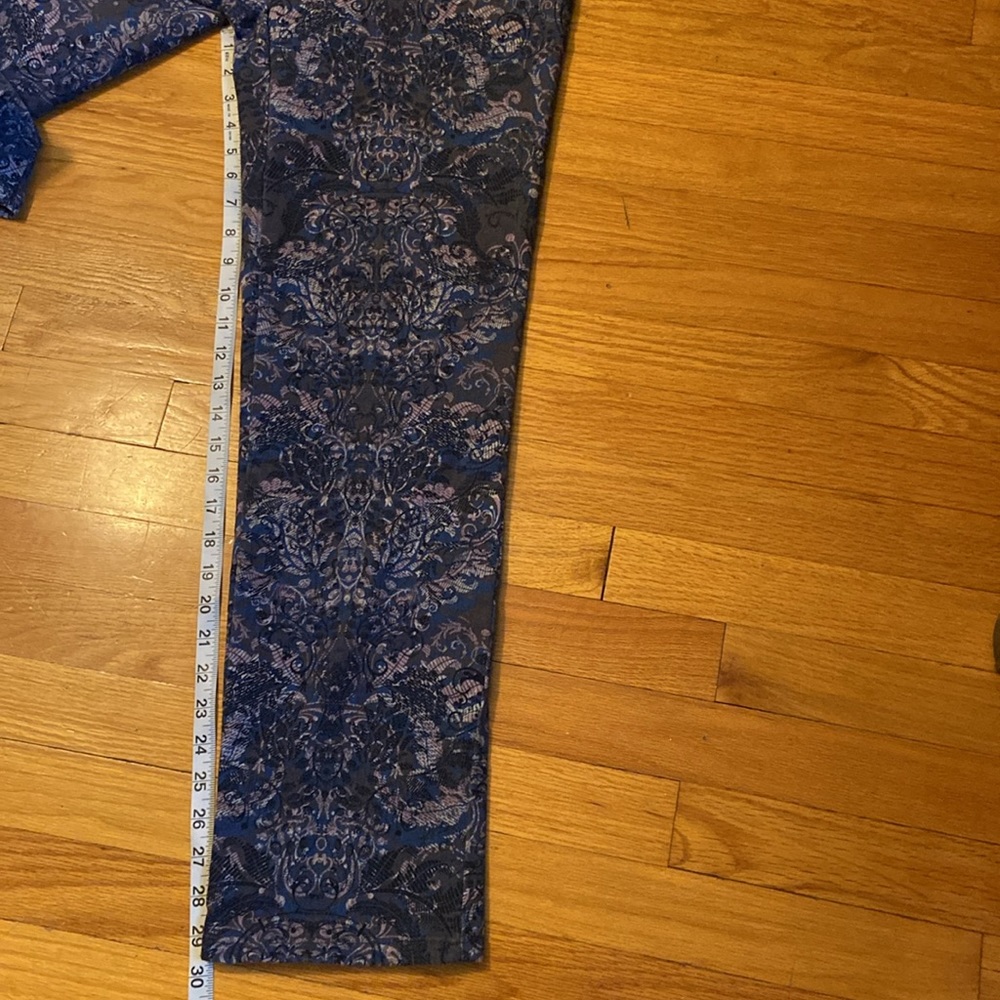Gloria Vanderbilt Amanda High Rise Jeans. Size 8 - Picture 9 of 12